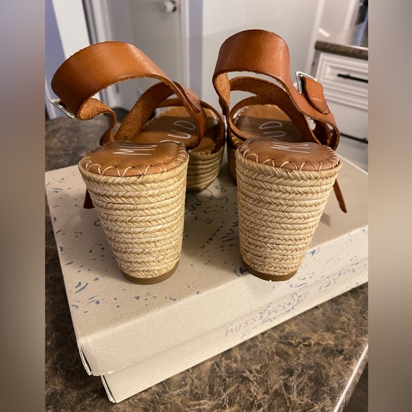 Super cute platform sandal - Picture 3 of 8